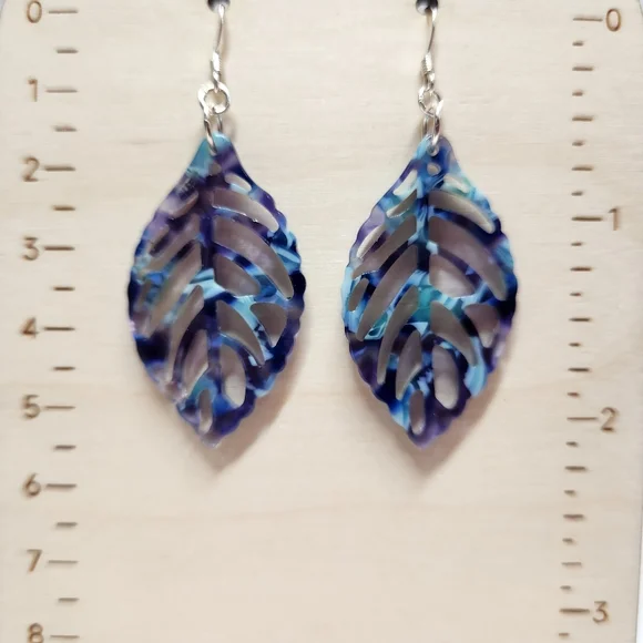 Leaf earrings, sterling silver earwires, handmade, cut out leaves - Picture 1 of 6